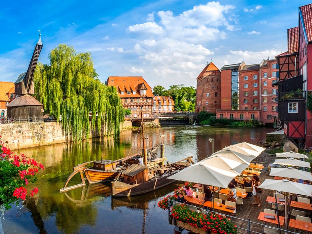 Gibt es Makler in Lüneburg, die sich auf Immobilien in der Scheidung spezialisiert haben?
