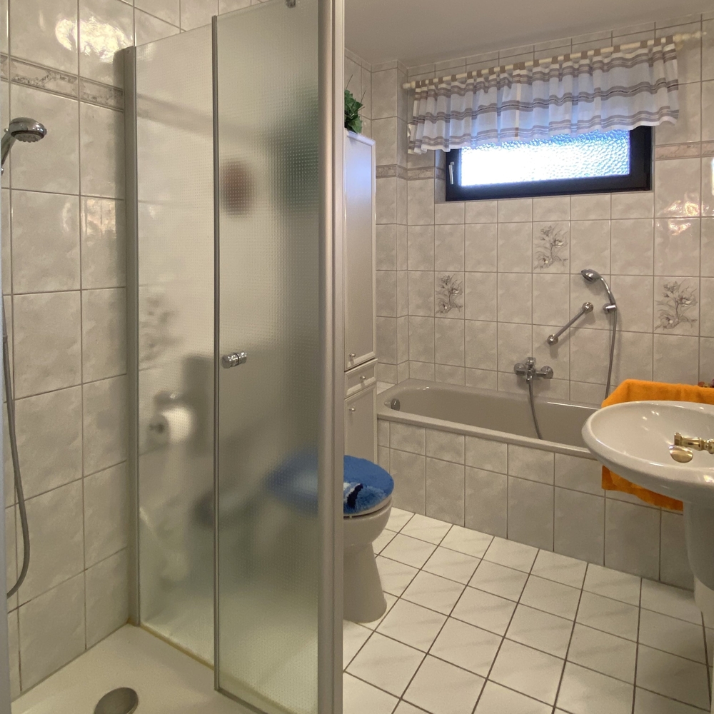 Badezimmer EG