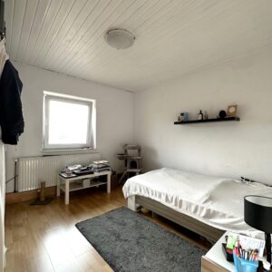 Zimmer 2 OG