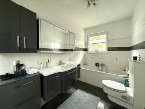 Badezimmer EG