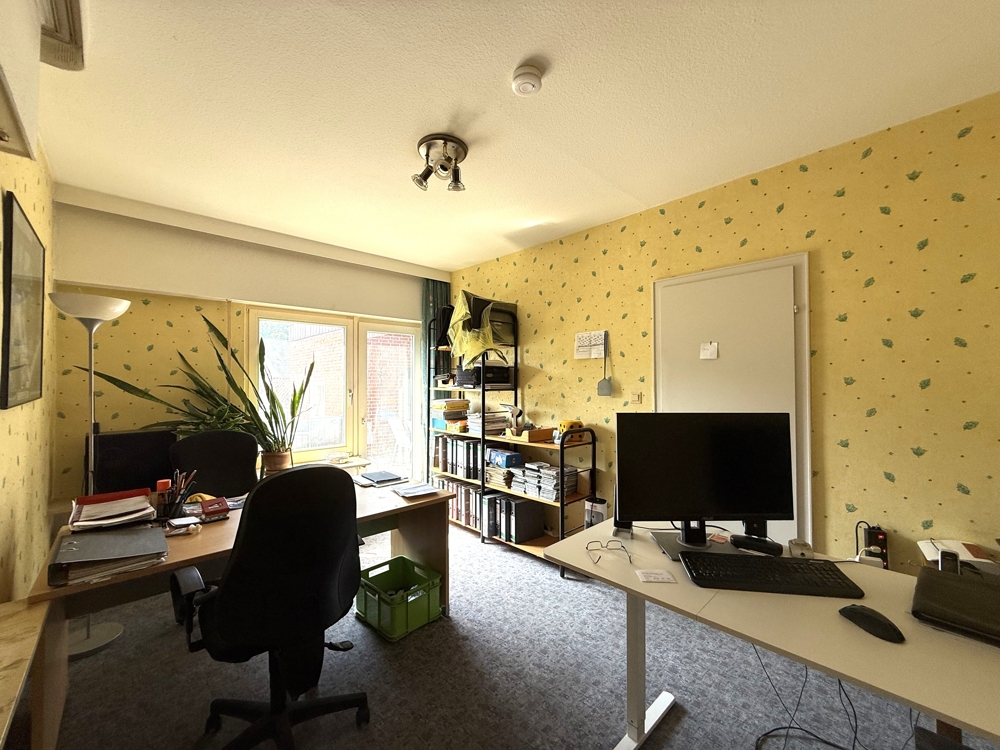 Haus 10, Büro OG