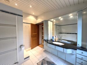 Badezimmer DG